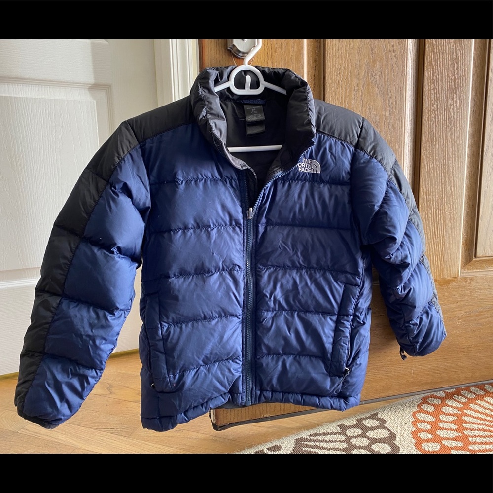 Boys north face coat size small, 7/8